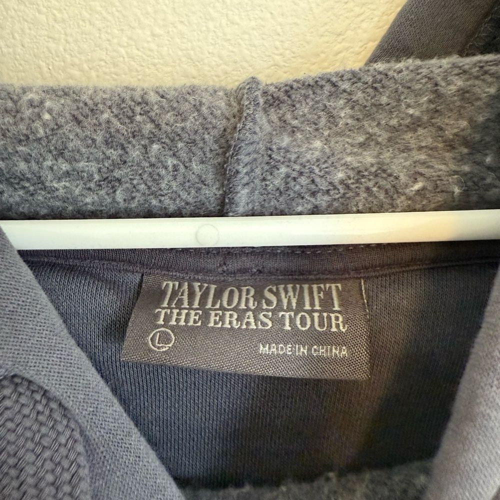 Taylor Swift Eras Tour Hoodie NWT - Picture 4 of 5